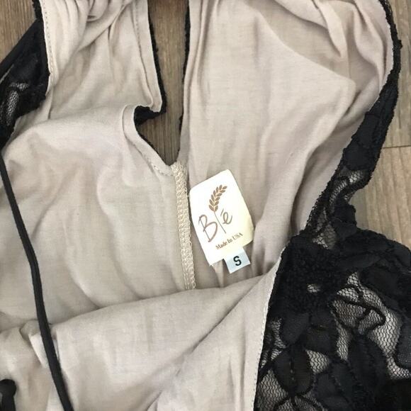Be | Black & Cream Lace Halter Blouse | Size: S | NWOT - Picture 7 of 12